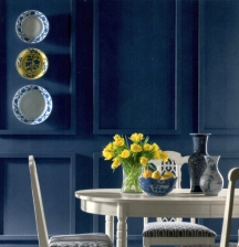 Navy blue never goes out of style as a wall color choice