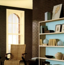 Brown walls look best in a flat paint finish
