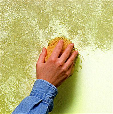 How to Prepare and Clean a Sponge for Faux Painting