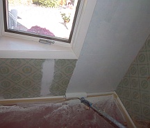 Priming wallpaper before painting