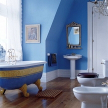 Bright blue color idea for painting a bathroom