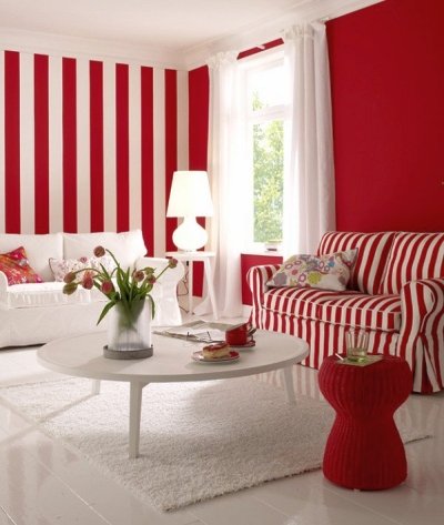 Repeat the color of the wall stripes