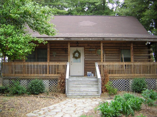 Before: log home looks bare