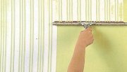Squeegee pinstriped walls