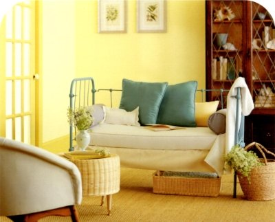 Darker yellow trim with lighter yellow wall color